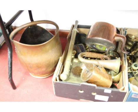 A collection of metalware, to include a Victorian copper range kettle, bugle etc 