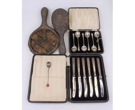 A set of six George VI silver teaspoons, William Hair Haseler, Birmigham 1938, 2.1oz troy, cased, a set of six silver handled