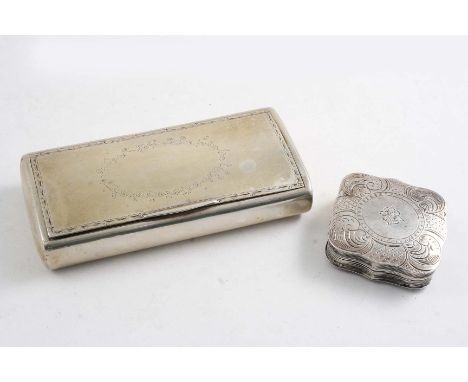 AN EARLY 19TH CENTURY GERMAN SNUFF BOX of rounded rectangular form with border engraving & a vacant cartouche (traces of gild
