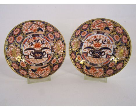 Pair of early 19th century Spode 2375 plates with Japan decoration