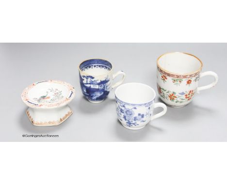   Three Chinese export coffee cups and a similar salt cellar, 18th century