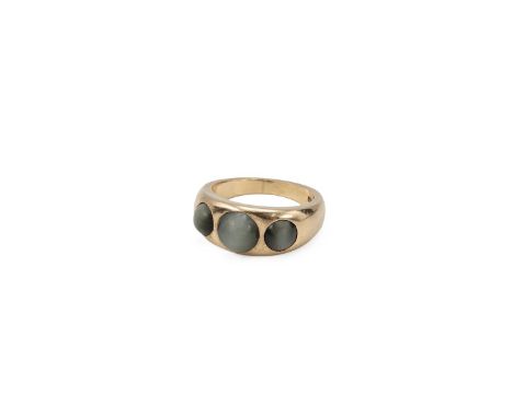 18ct gold three stone Chrysoberyl, cat's eye ring tested, size L, 7.7 grams.