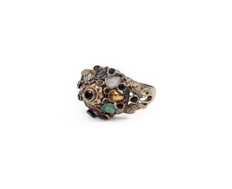 Vintage 18ct gold Thai princess harem ring, known as 'Nop-pa-kao', traditional style in the form of an exotic rising flower w