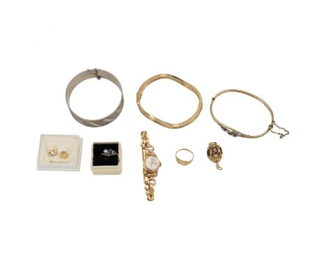 Collection of mixed jewellery including 9ct gold bangle, earrings, necklace, two rings, gem set pendant, all tested as 9ct, 2