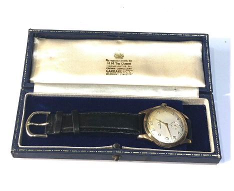 Vintage presentation engraved 9ct gold gents wristwatch original box hand winding discolouration to dial watch is ticking but