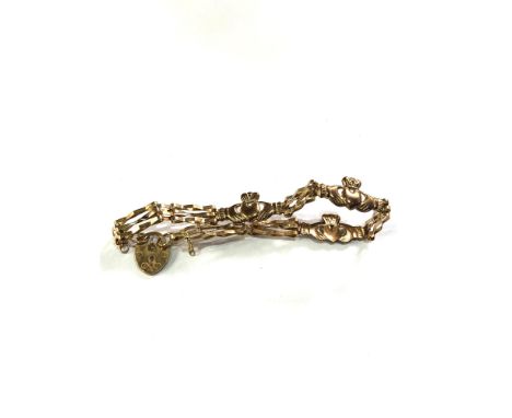 9ct gold Welsh claddagh hands gate bracelet w/ heart padlock weight 4.3g 