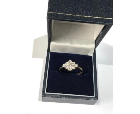 Fine 9ct gold diamond cluster ring est 0.30ct weight of ring 2g 