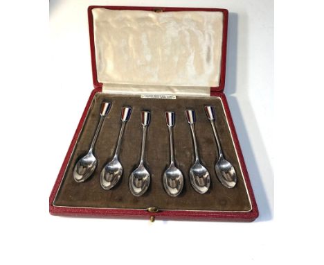 Fine set of 6 boxed silver and enamel coffee spoons in good antique condition 