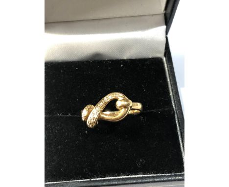 18ct gold diamond fancy inifinity ring weight 3.5g 