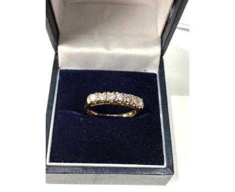 Fine 18ct gold 5 stone diamond ring 0.33ct  weight of ring 3.2g 