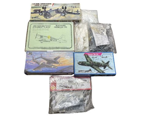 A mixed lot of aeroplane scale model building kits.(all unchecked for completeness)