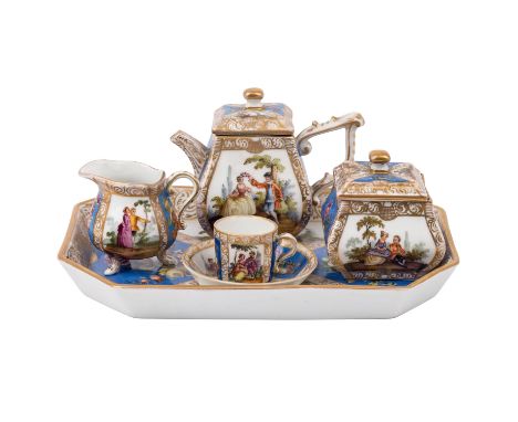 HELENA WOLFSOHN "Miniatur Teeservice" um 1880 Dresden, Augustus-Rex-Marke, Polychrom bemalt, goldstaffiert, Schale, L: 21 cm.