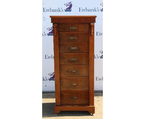 19th century mahogany Wellington chest of seven drawers on bracket feet, h135 x w59.5 x d41.5cm,