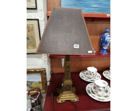 HEAVY BRASS TABLE LAMP