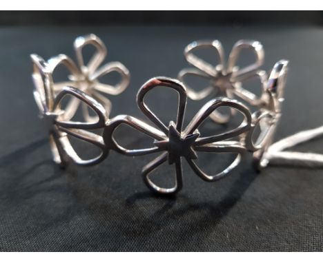 SILVER FLORAL CUFF BANGLE