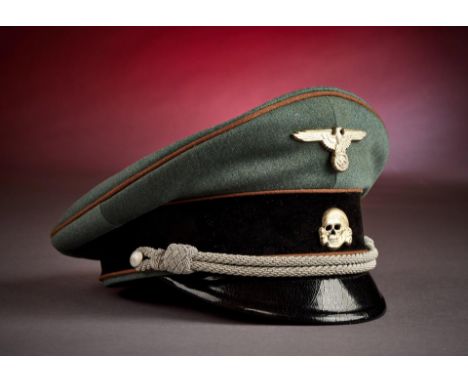 Schutzstaffel-SS - SS Verfügungstruppe : Schirmmütze für Führer der SS - Verfügungstruppe.Feldgraues Tuch mit brauner Paspeli