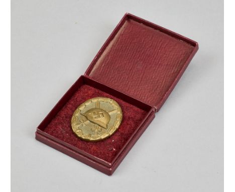 Orden und Ehrenzeichen - Wehrmacht Allgemein : Goldenes VerwundetenabzeichenBuntmetallausführung, vergoldet. An breiter Nadel