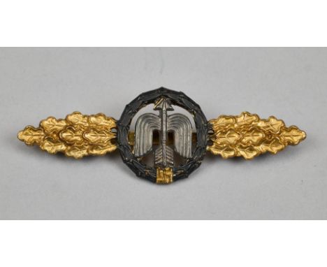 Orden und Ehrenzeichen - Auszeichnungen Luftwaffe : Frontflugspange für Nachtjäger in Gold.Feinzinkausführung, vergoldet, der
