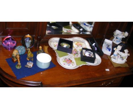 Various collectable ceramic and glassware, including Wade