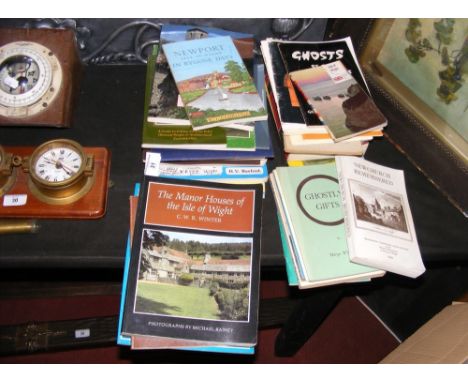 A quantity of soft back books and pamphlets of Isle of Wight interest, including "The Manor Houses of the Isle of Wight" by C