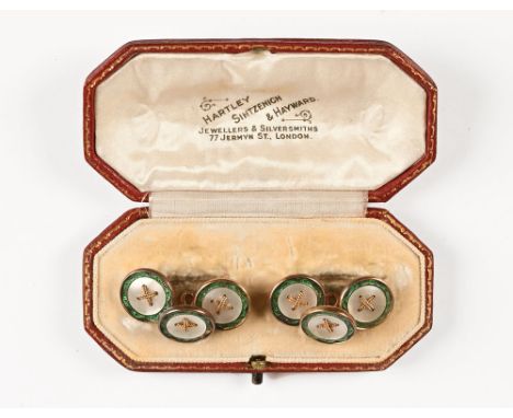 A set of six 9 ct gold and enamel dress buttons, marked to the rear 9 ct.  Diameter +/- 13 mm.  Overall weight 8.7 grams, pre