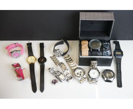 A small collection of mixed wristwatches to include Sekonda and Casio examples. 