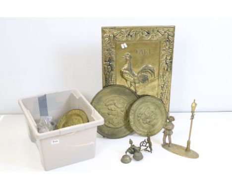 Advertising - Courage Ale Brass Relief Firescreen together with collection of mixed brassware to include plates, ornamental f