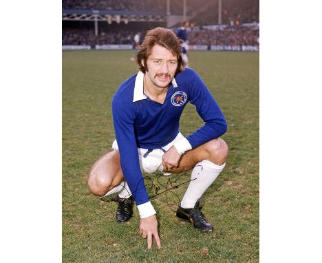 Football Autographed FRANK WORTHINGTON 16 x 12 Photo : Col, depicting Leicester City centre-forward FRANK WORTHINGTON strikin