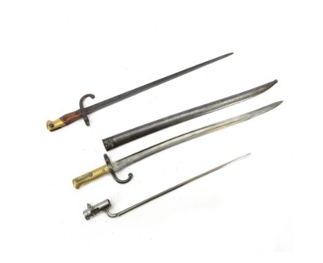 French Chassepot bayonet with 57cm curving fullered steel blade in steel scabbard, together with XIX Century French Model 187