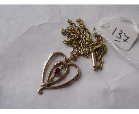 9ct garnet set heart pendant on 9ct chain 4.2g   