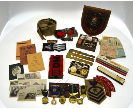 Assorted WWI/II military cap badges to/w a red arm-band initialled PMG (provost Marshall General), Airborne patch, Home Guard