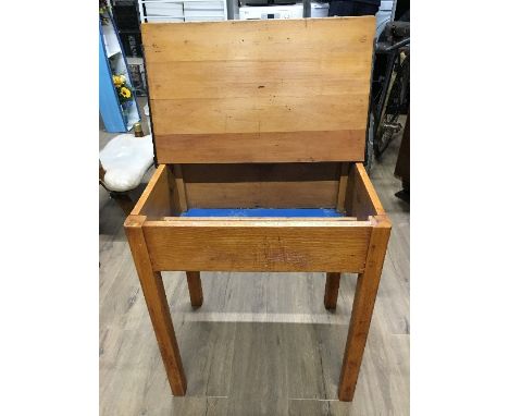 VINTAGE SCHOOL DESK