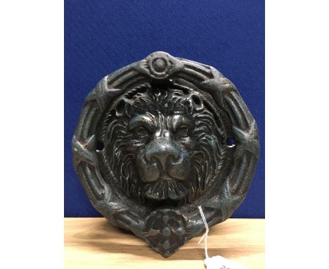 CAST METAL LARGE LION DOOR KNOCKER