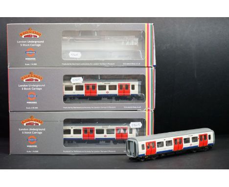 Three boxed Bachmann London Underground S Stock Carriage models to include 2 x 35-995E M2 Coach and 35-90997A