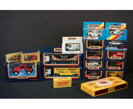 18 Boxed Matchbox diecast models to include Matchbox Superfast Wild Cat Dragster no. 8, Models of Yesteryear Y-11 1912 Packar