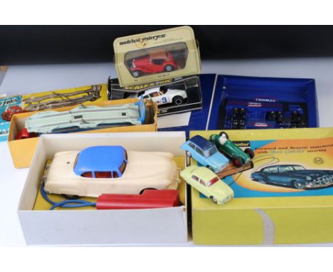 Boxed Marx Battery Operated Electric Car in white with blue roof and red controller plus a boxed Corgi Major 1101 Carrimore C