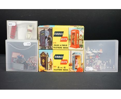 Two boxed Corgi Kits to include 602 AA &amp; RAC Telephone Boxes and 610 Police &amp; Public Telephone Boxes plus a quantity 