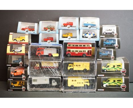 23 Cased Oxford Diecast 1:76 scale models to include 8 x Oxford Emergency (76MA006, 76FT033, 76LAN180006, etc), 7 x Oxford Au