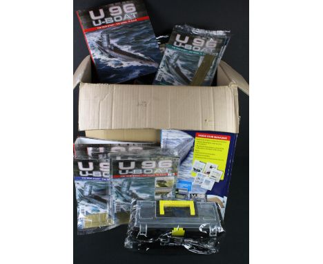 108 Hachette U 96 U-Boat The True Story / Model To Build magazines with parts