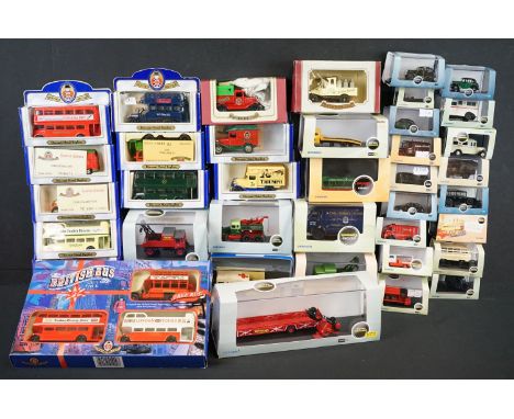 40 Boxed / cased Oxford Diecast models to include 10 x Oxford Commercials (76CM007, 76FTB002, 434AK017, etc), 5 x Oxford Auto