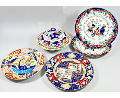 Mixed ironstone china to include Wedgewood and Poonah, Imari examples, four plates, two oval dishes and two round dishes, one