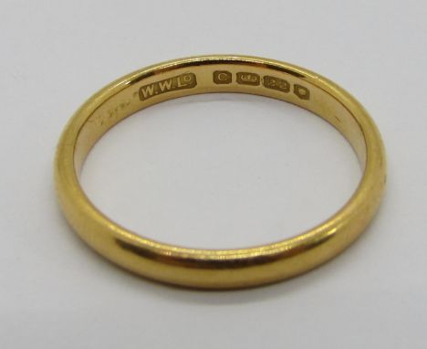 22ct wedding ring, size N, 3.3g