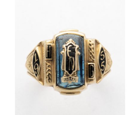 High-School-Class Ring 1955 585-er Gelbgold ca. 6,8 g. Ringkopf besetzt mit saphirblauem Glascabochon. Darüber schwarz emaili