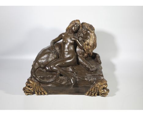 ''Schönheit und Kraft'' (Liegender Damenakt mit Löwen) H. Levasseur (Entwurf), Friedrich Goldscheider, Wien, um 1899/1900 Ter