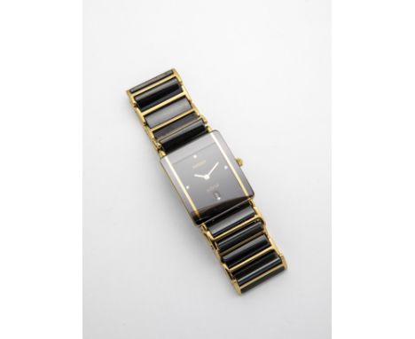 Rado-Damenarmbanduhr mit Brillanten ''DiaStar Jubilé'' Vergoldetes Edelstahlgehäuse mit schwarzer Hightech-Keramik und kratzf