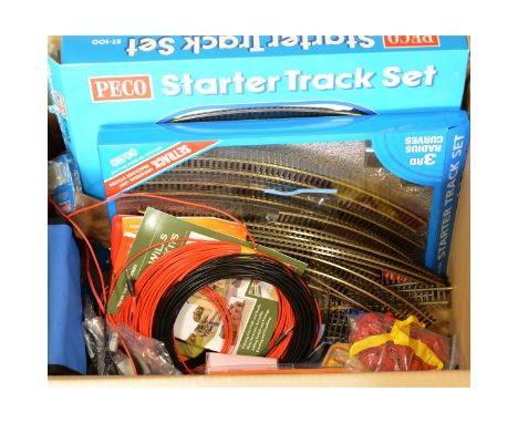 Selection of OO gauge model railway track and accessories; including Peco ST-100 and ST-101 starter track sets, loose track, 