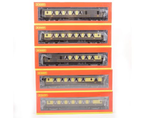 Hornby OO gauge model railway passenger coaches; five Pullman cars including; R4693 all steel K type Pullman 2nd class brake 