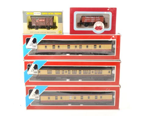 OO gauge model railway passenger coaches and wagons; including seven Lima coaches, Wrenn W5010 'Robinsons' ventilated van, an