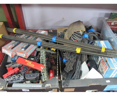 Tri-ang Railways 'OO'Gauge, Carriages, Lima carriages boxed, Lime locomotives, other locomotives etc, together with a box of 