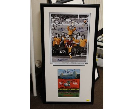 WOLVERHAMPTON WANDERERS - A FRAMED 1974 LEAGUE CUP FINAL PROGRAMME AND PRINT, signed by Andy Gray, John Richards, Mike Bailey